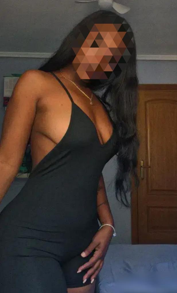 641040782: Chica busca chico en Pontevedra