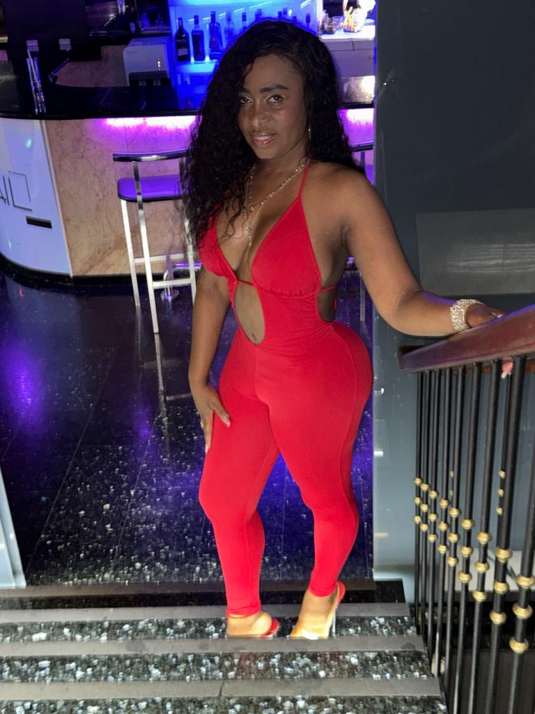 Chica busca chico en Cádiz: 