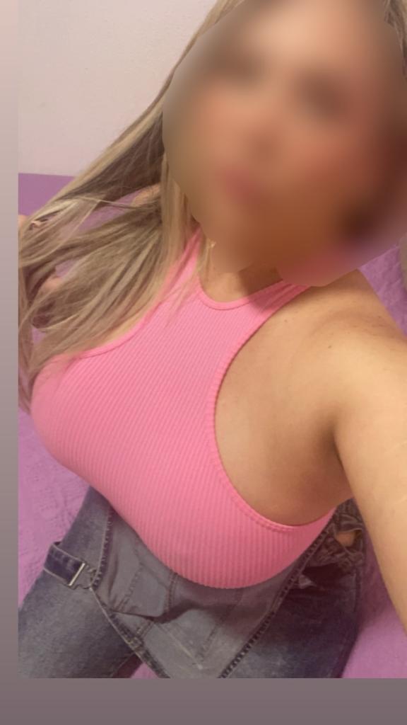 Chica busca chico en Huelva: 