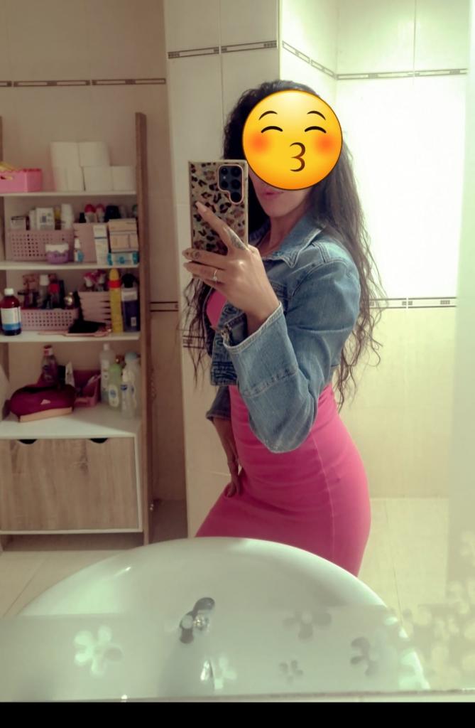 604906845: Chica busca chico en Valencia