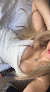 613860363: Chica busca chico en Barcelona