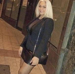 643136311: Chica busca chico en Barcelona