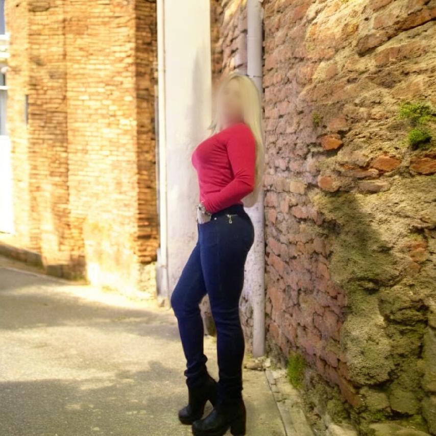 692565260: Chica busca chico en Murcia