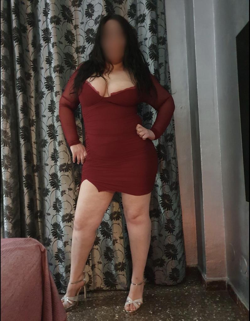 932466522: Chica busca chico en Barcelona