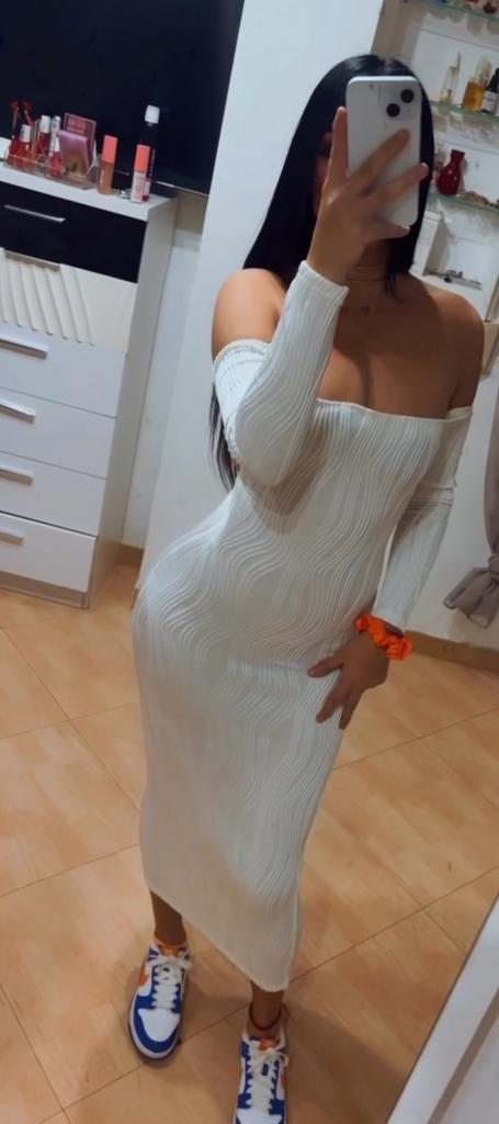 Chica busca chico en Cádiz: 