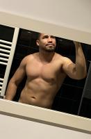 615082648: Chico busca chica en Madrid