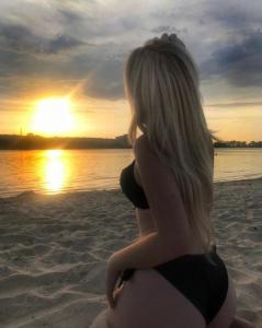 614733210: Chica busca chico en Granada