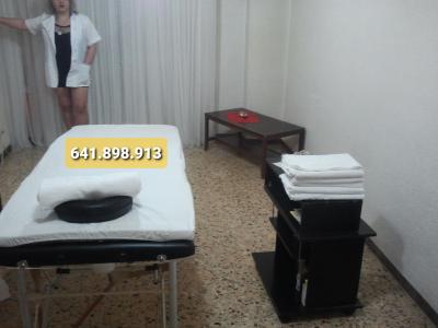 641898913: Chica busca chico en Zaragoza