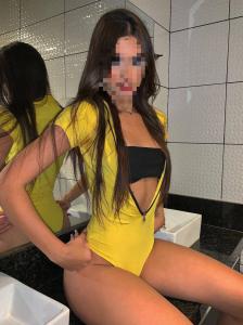 613772664: Chica busca chico en Cádiz