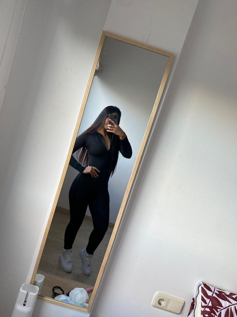 614036727: Chica busca chico en Madrid