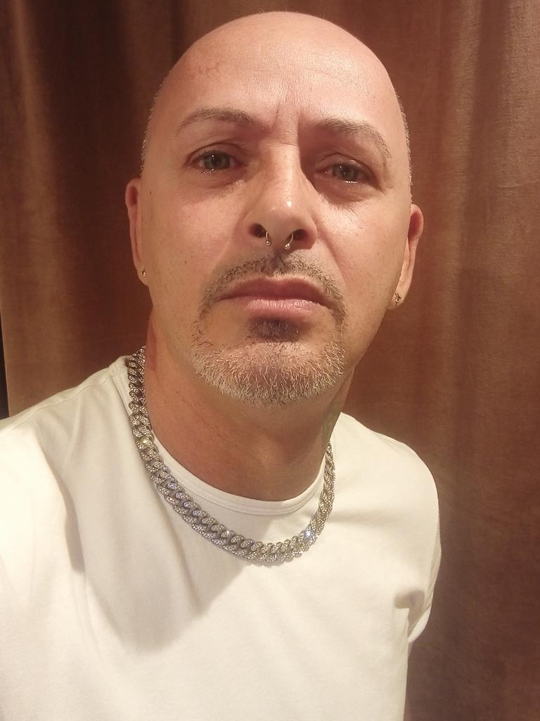 Chico busca chica en Pontevedra: 