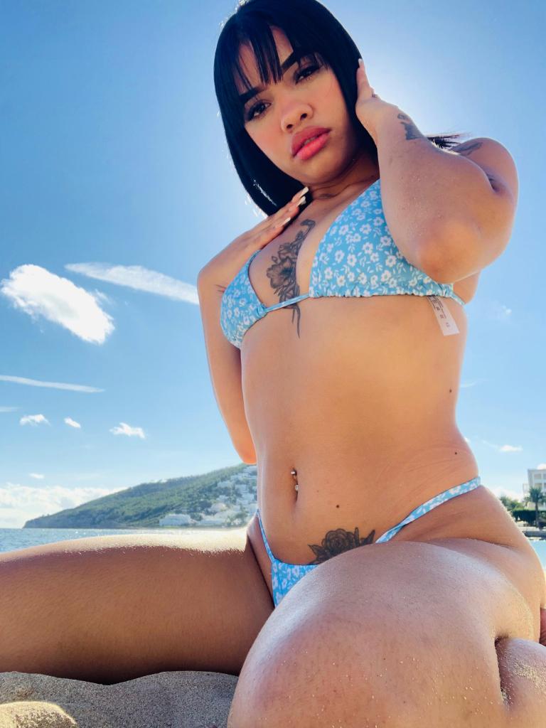 Chica busca chico en Ibiza: 