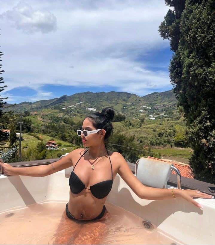 Chica busca chico en Ibiza: 