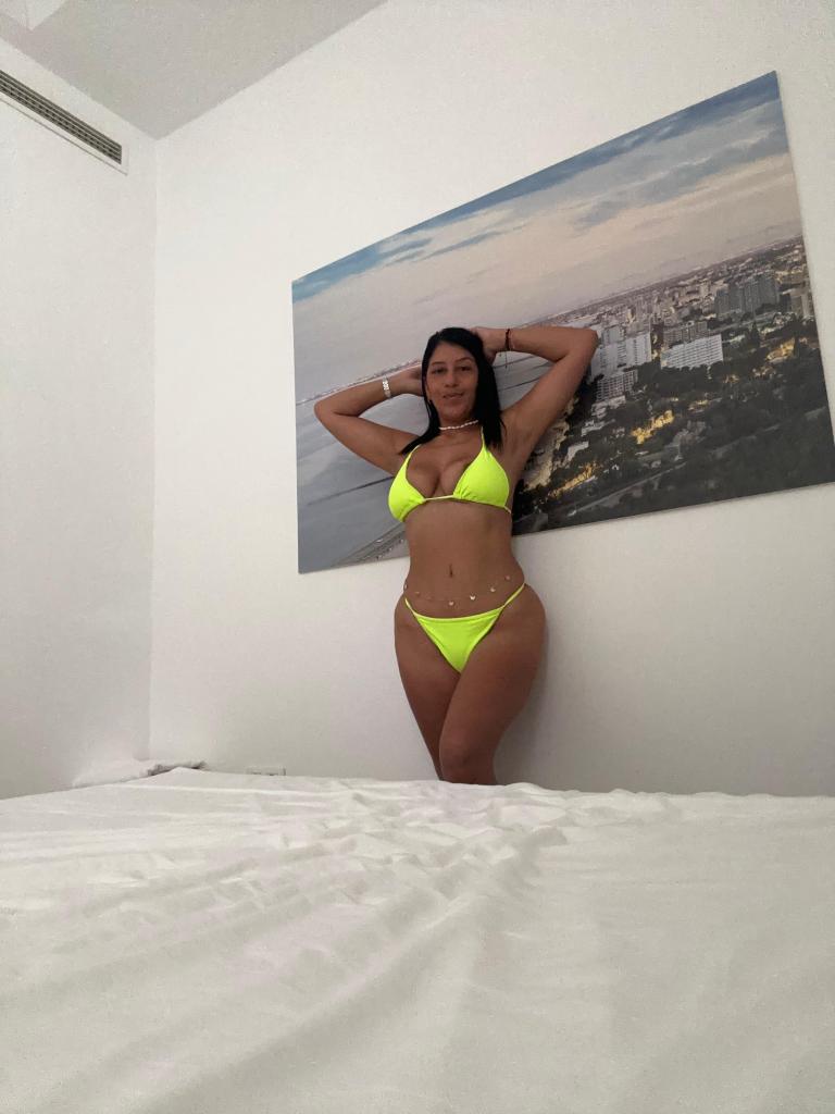 612425113: Chica busca chico en Granada