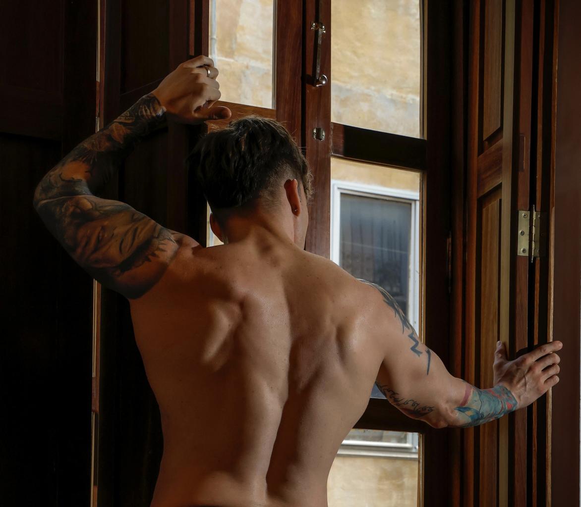 698309898: Chico busca chica en Valencia