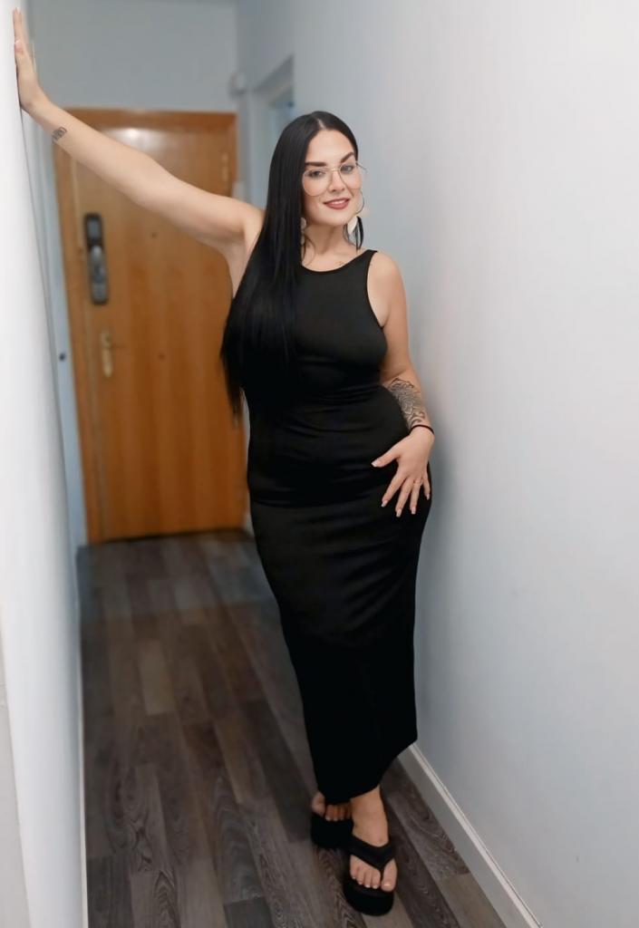 643037564: Chica busca chico en Lugo