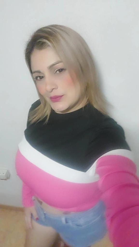 617583869: Chica busca chico en Murcia