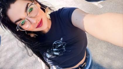 643037564: Chica busca chico en Lugo