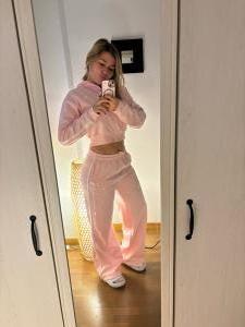 603782354: Chica busca chico en Barcelona