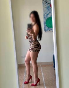648988831: Chica busca chico en Madrid