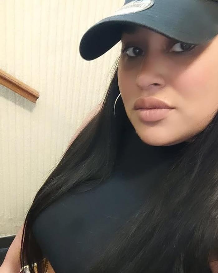 603910696: Chica busca chico en Sevilla