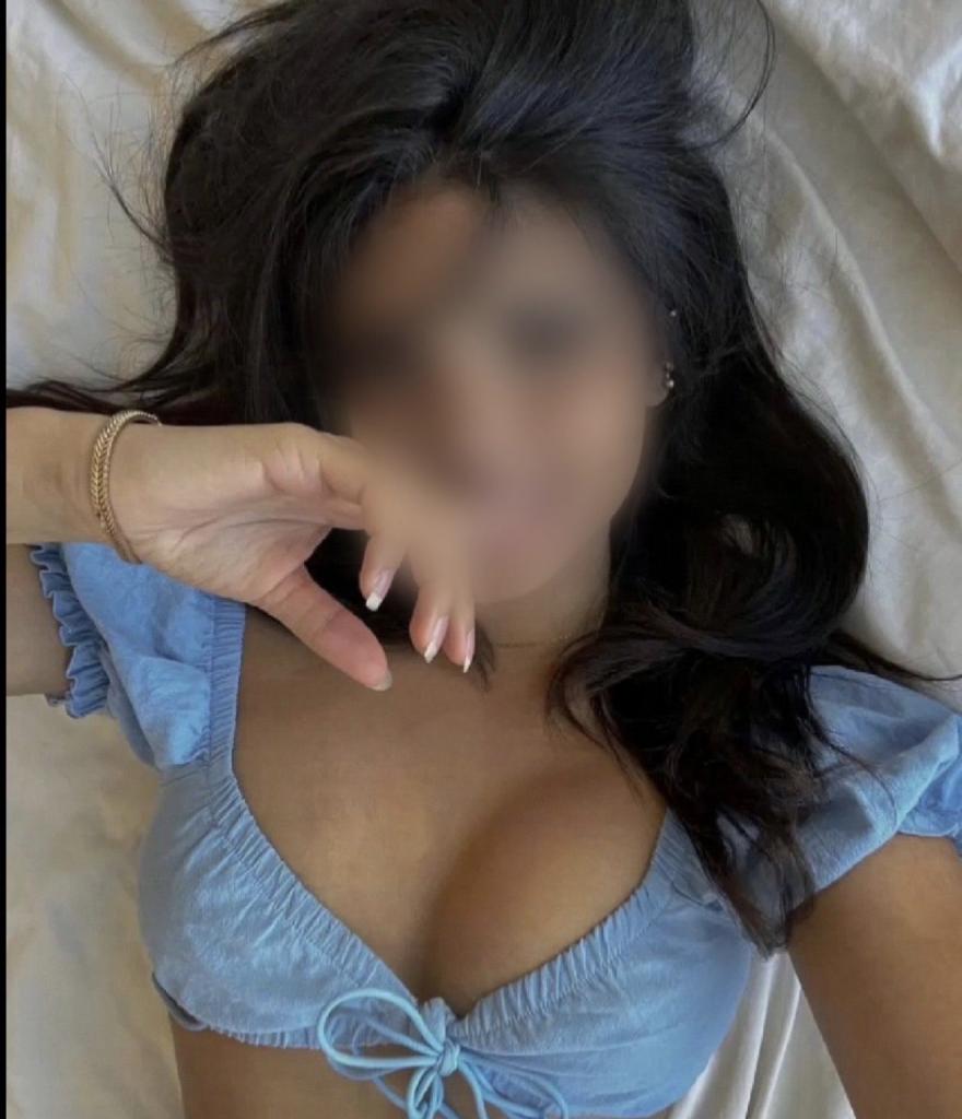 612401344: Chica busca chico en Barcelona