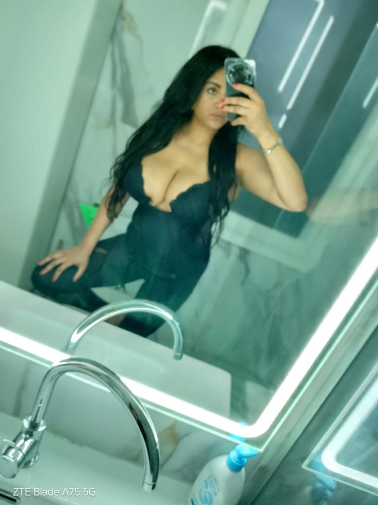 613813549: Chica busca chico en Madrid