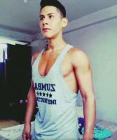 614040129: Chico busca chica en Valencia