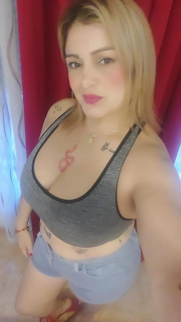 617583869: Chica busca chico en Murcia