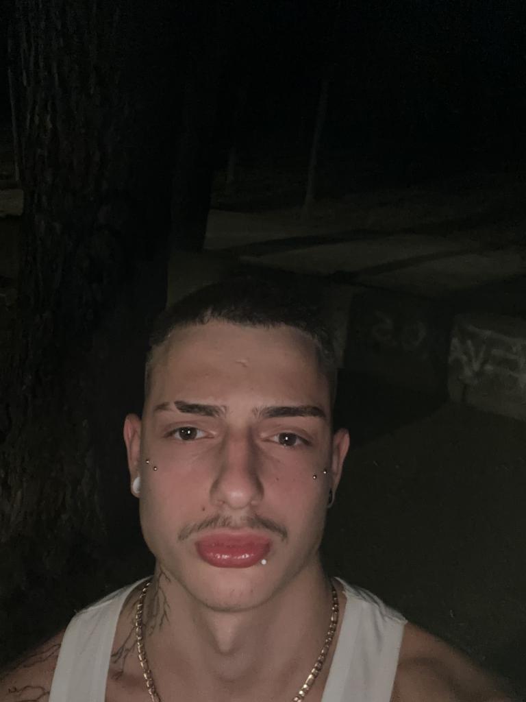 612461014: Chico busca chica en Madrid