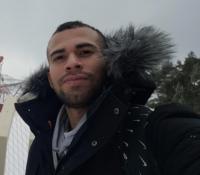 647364661: Chico busca chica en Madrid