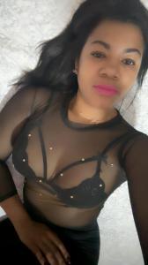 605593071: Chica busca chico en Barcelona