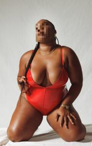 674924300: Chica busca chico en Ceuta