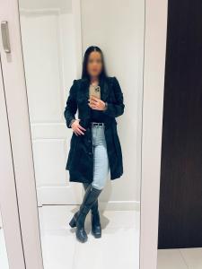 642700615: Chica busca chico en Sevilla