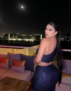 611309977: Chica busca chico en Barcelona