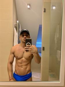 624576402: Chico busca chica en Barcelona