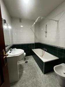 644114446:  en León