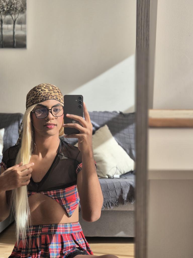 666648862: Transexual en Granada