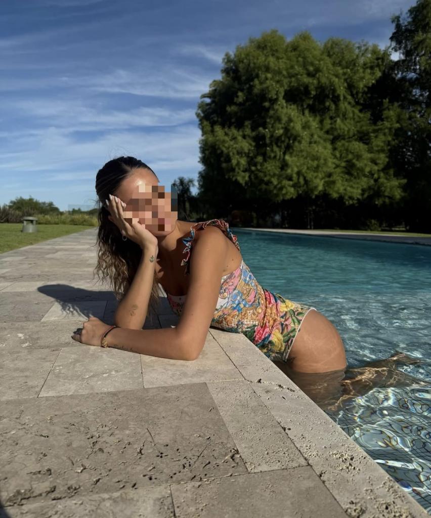 623701387: Chica busca chico en Granada