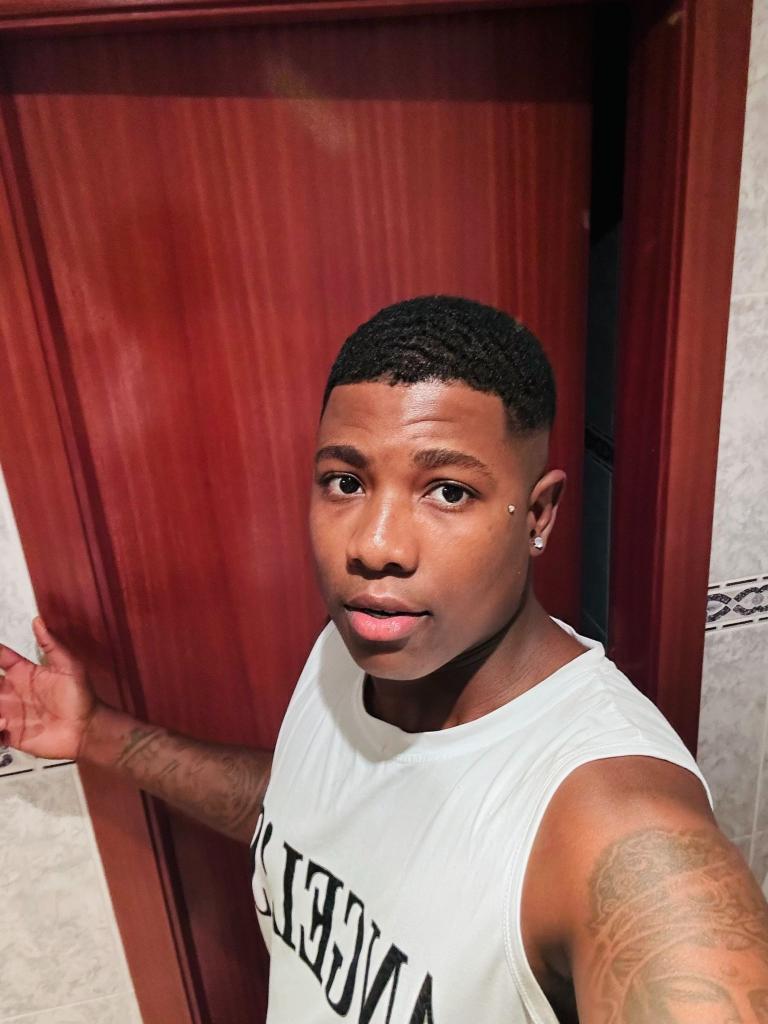 603975430: Chico busca chica en Alicante