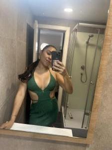 607533381: Chica busca chico en Lugo