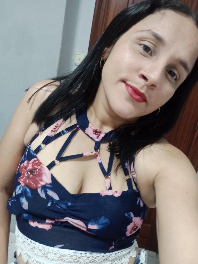 667795050: Chica busca chico en Huelva