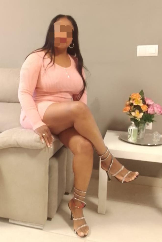 617763568: Chica busca chico en Sevilla