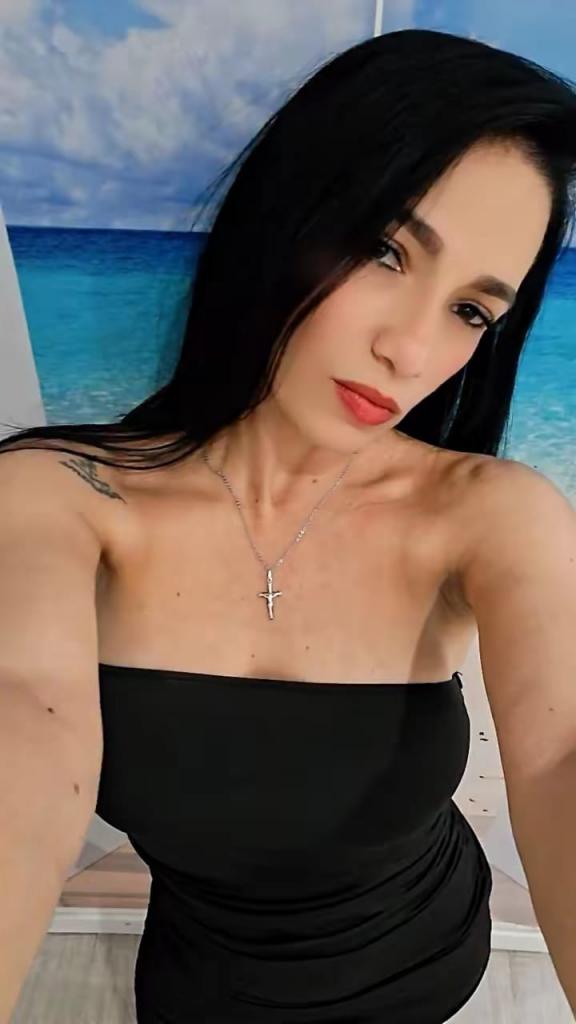 Chica busca chico en Ibiza: Chica busca chico