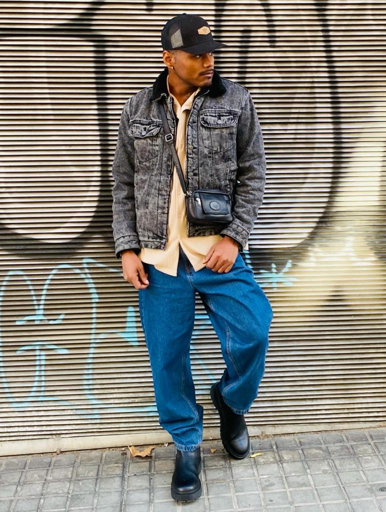 669065917: Chico busca chica en Barcelona