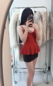 617728208: Chica busca chico en Barcelona