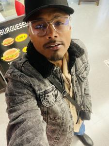 669065917: Chico busca chica en Barcelona