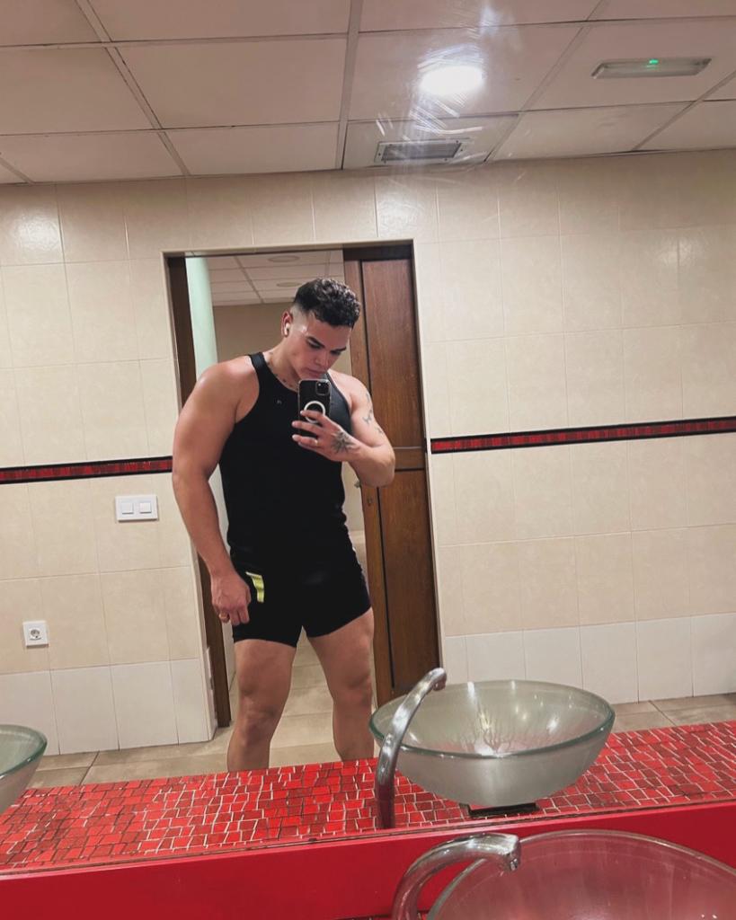 Chico busca chica en Salamanca: 