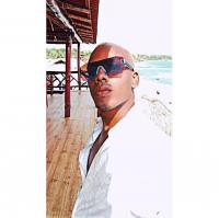 653857791: Chico busca chica en Málaga