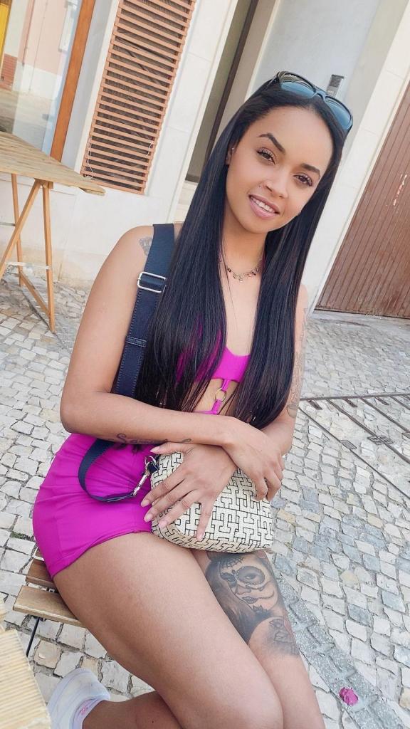 604171501: Chica busca chico en La Coruña